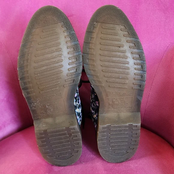DR. MARTENS VINTAGE POINTED TOE BOOTS SZ 7 - Picture 8 of 15